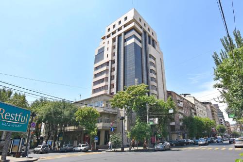 Abovyan street, 2 bedrooms Spacious and Luxury apartment AB917