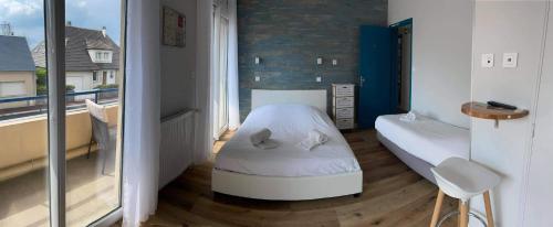 Gallery image of Hotel de la Plage in Quinéville