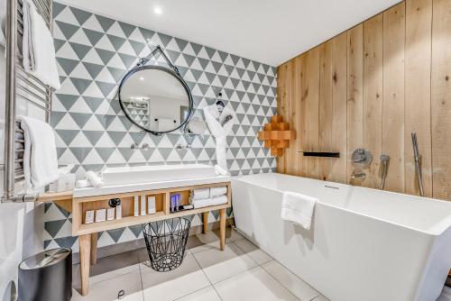 Photo de la galerie de l'établissement Le Yule Hotel & Spa, à Val dʼIsère