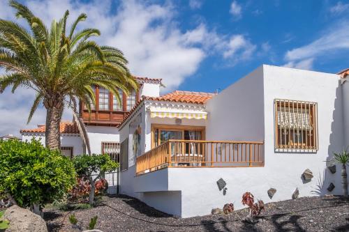 Gallery image of Apartamentos El Beril Costa Adeje in Adeje