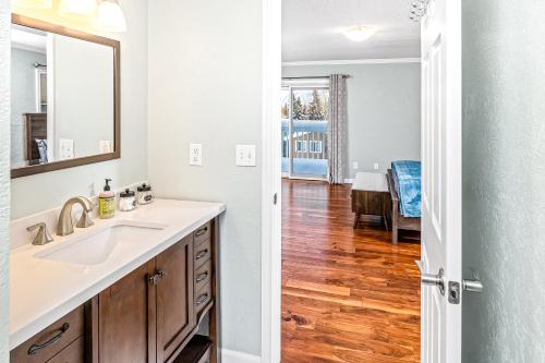 Φωτογραφία από το άλμπουμ του Midtown Anchorage Basecamp Condo B στο Ανκορέιτζ