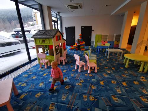 Παιδιά που μένουν στο Apartament Czarna Góra TIGNES 4 Sienna
