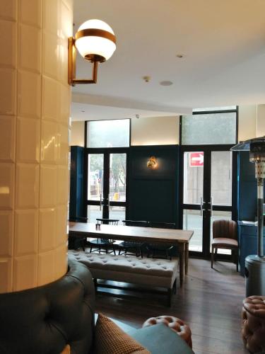 Posezení v ubytování Mapungubwe Hotel Apartments Marshalltown
