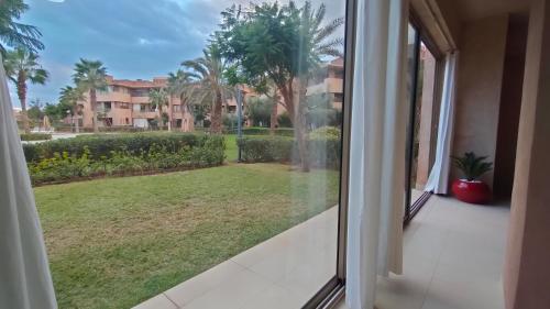 Un jardín fuera de Marrakech Golf City PRESTIGIA