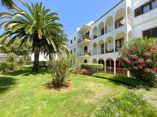 Charmoso apartamento em zona calma com piscina #1879