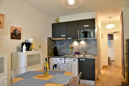 Photo de la galerie de l'établissement Le Byblos 9 - Vue Mer - Climatisation, à Plage dʼArgelès