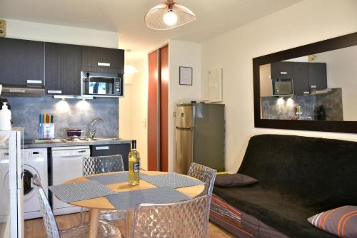 Photo de la galerie de l'établissement Le Byblos 9 - Vue Mer - Climatisation, à Plage dʼArgelès