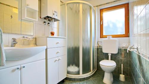 Kúpeľňa v ubytovaní Vacation House Katica
