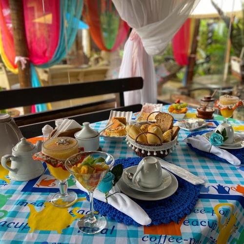 Makanan di atau berdekatan inn ini