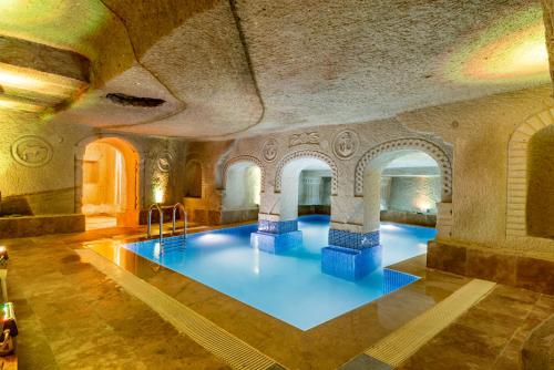 Bazén v ubytování Cappadocia Ennar Cave Swimming Pool Hot & SPA nebo v jeho okolí