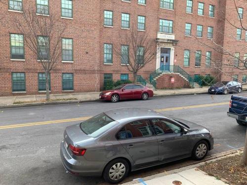 Φωτογραφία από το άλμπουμ του Upscale 2BD/1.5BA townhome mins to JHH & downtown στη Βαλτιμόρη