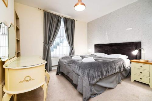 Beautiful 2 Bed Apartment 4 Mins to Hyde Park LDN!