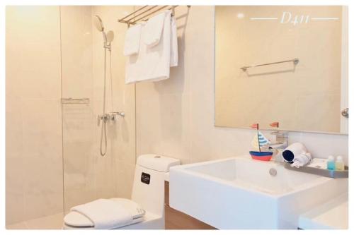 Et badeværelse på My Resort Huahin by D411