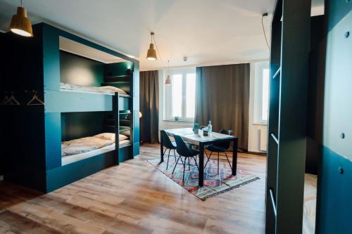 Postel nebo postele na pokoji v ubytování Schlafladen Hildesheim Hotel & Hostel