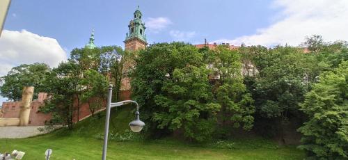 Vonkajšia záhrada v ubytovaní Bailey Apartment