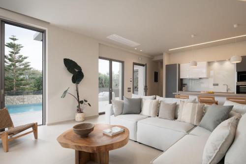 Athina Luxury Villa, with Pool & Walk to the Beach, By ThinkVilla