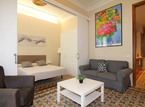 GIRONA - Modernist apartments next to Paseo de Gracia