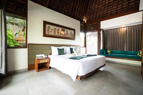 Katil atau katil-katil dalam bilik di Alam Wayang Ubud - CHSE Certified