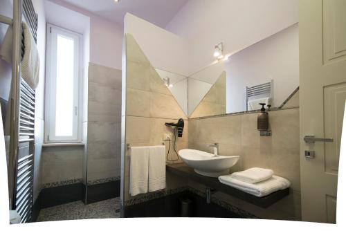 Koupelna v ubytování Halex room&food