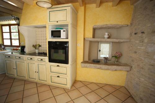 Dapur atau dapur kecil di Siccieu - Au Clair de la Pierre