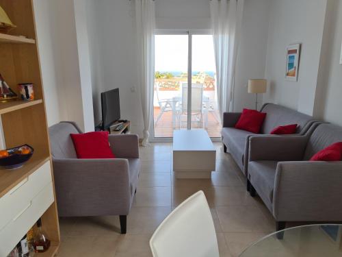 APARTAMENTO BONITO EN PINAL DEL MAR NERJA