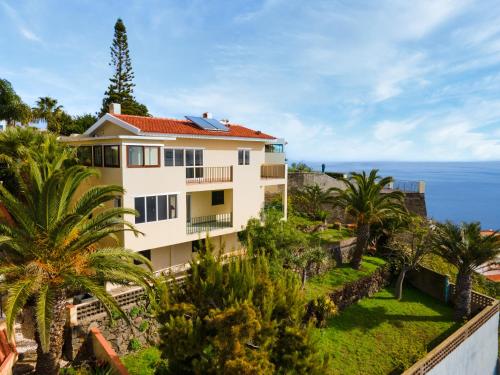 Garajau House - Sunrise to Sunset Ocean View Villa
