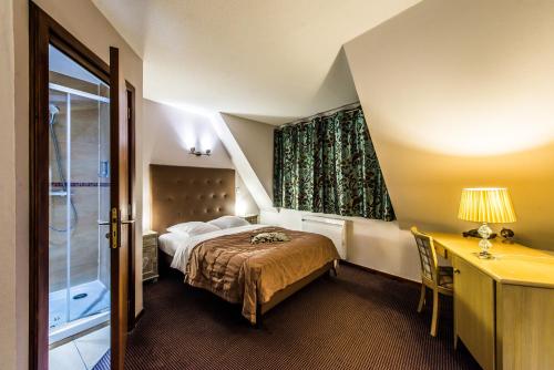 Gallery image of H&ocirc;tel Au Lion in Ribeauvill&eacute;