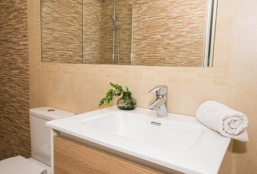 Um banheiro em EDIFICIO LARIMAR