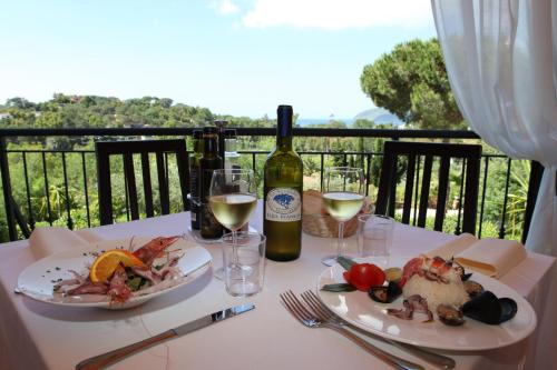 Foto dalla galleria di Hotel Villa Giulia a Porto Azzurro