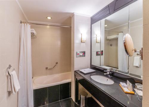 Koupelna v ubytování Radisson Hotel Kathmandu