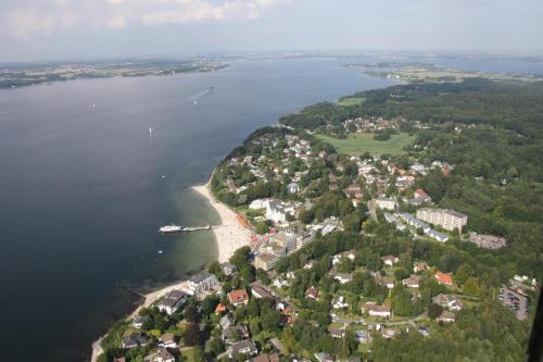 Een luchtfoto van Appartement Reede 4