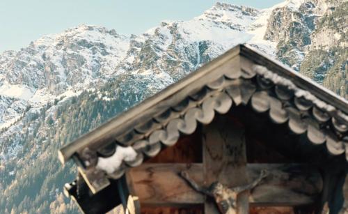 Ein allgemeiner Bergblick oder ein Berglick von der Ferienwohnung aus