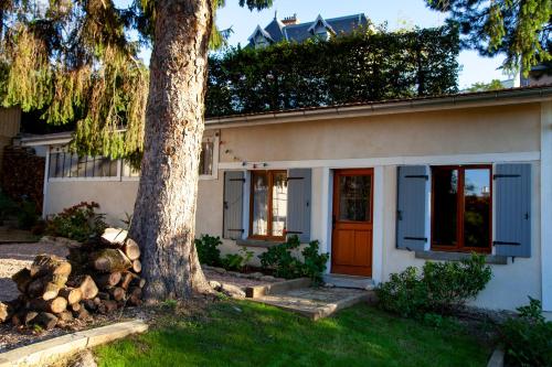 Το κτήριο όπου στεγάζεται  το bed & breakfast