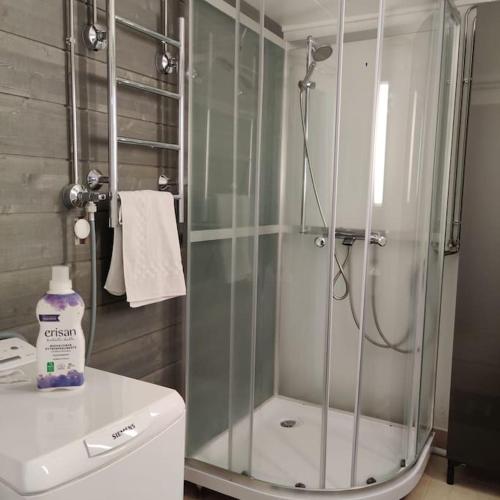 Kylpyhuone majoituspaikassa Nilsiä city, Tahko lähellä, 80 m2