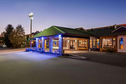 Gallery image of Travelodge by Wyndham Abbotsford Bakerview in Abbotsford