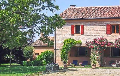 Amazing Home In Boara Pisani With 6 Bedrooms, Wifi And Outdoor Swimming Pool
