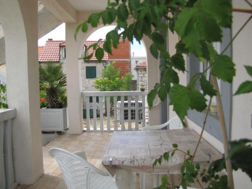 En balkong eller terrasse på Apartments Polić