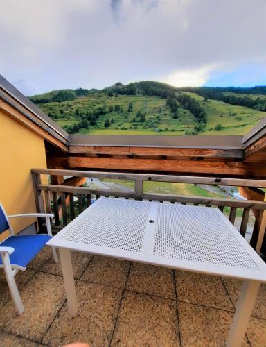 Photo de la galerie de l'établissement T2/3 6pers & pied des pistes & piscine chauffée, à Vars
