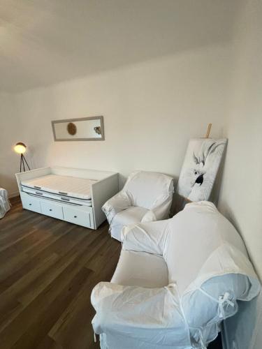 Posteľ alebo postele v izbe v ubytovaní LA BUTTE - Maison de vacances Avranches avec vue sur le Mont Saint Michel