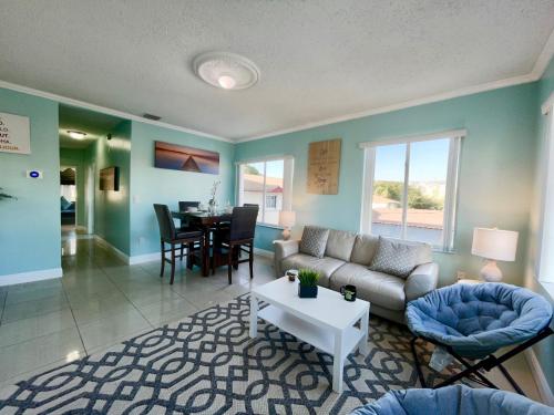 Apt 4 - Cafe Colada Suite