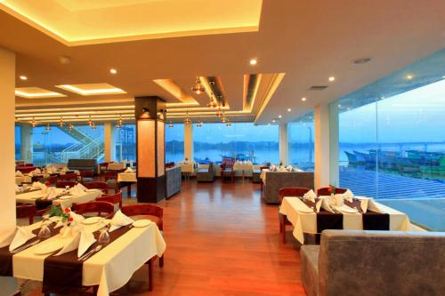 Gallery image of RAAS Residency in Cochin