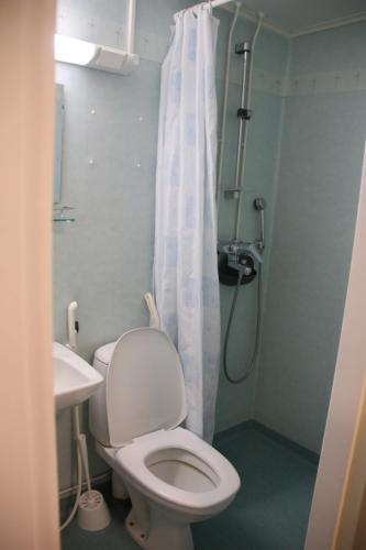 Bilik mandi di Guest House Vanttaus