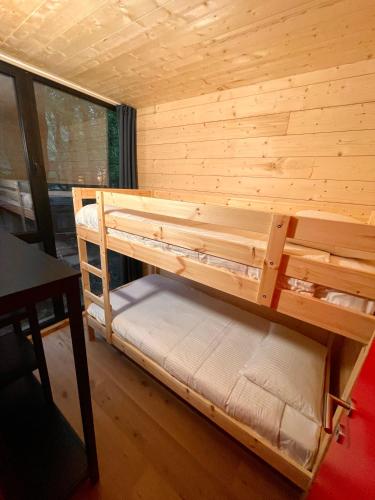 Poschodová posteľ alebo postele v izbe v ubytovaní The Bauhaus