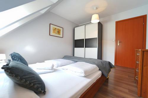 Posteľ alebo postele v izbe v ubytovaní Apartament Karpacz Walk&Ski