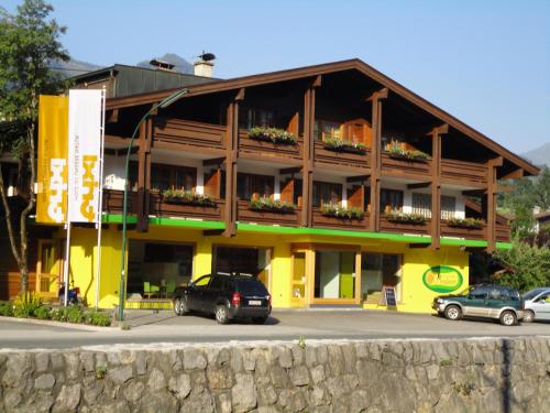 Edificio en el que se encuentra el hostal o pensión