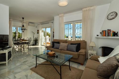 Los olivos villa with heated pool
