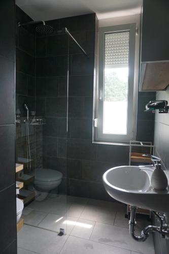 Ένα μπάνιο στο Villa Hortensia