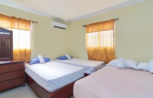 Ένα ή περισσότερα κρεβάτια σε δωμάτιο στο Spacious 1 Bedroom Apartment in Corales del Sur