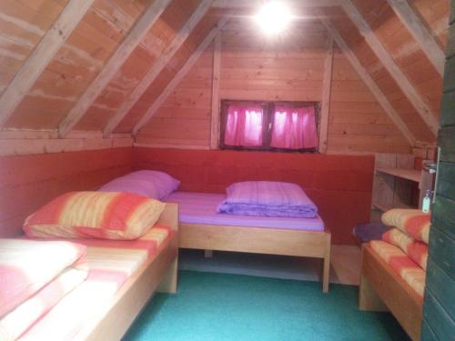 Krevet ili kreveti u jedinici u okviru objekta Camping Drina