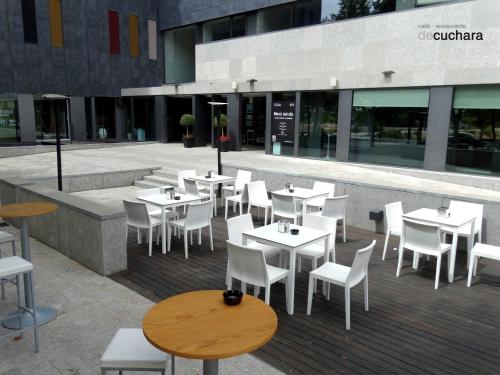 Blu Hotel Almansaにあるレストランまたは飲食店